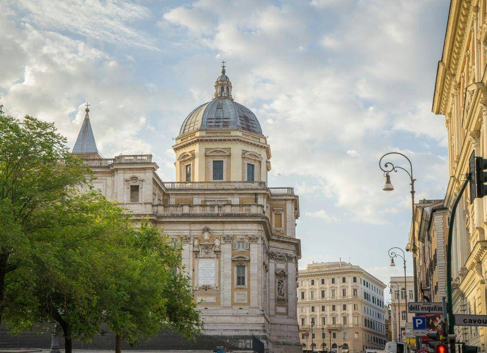 Potret Basilika Santa Maria Maggiore (unsplash.com/Leonhard Niederwimmer)