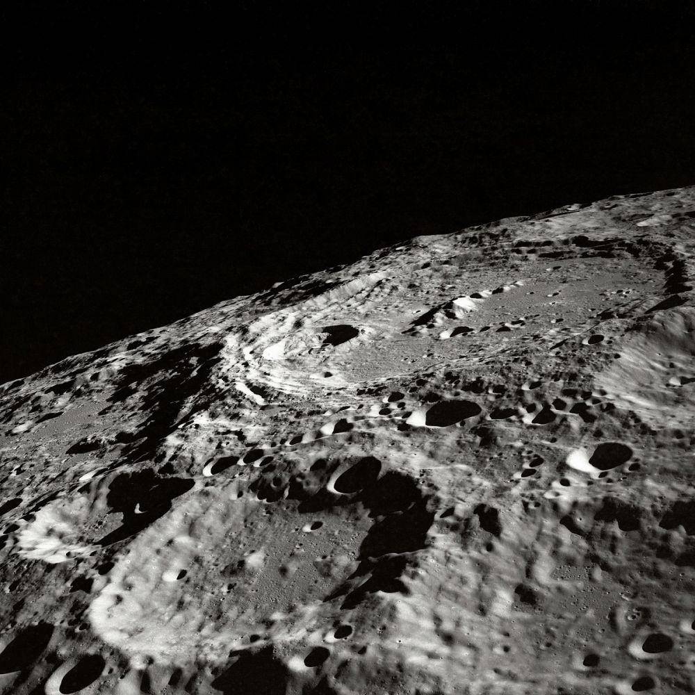 China Pinjamkan Batuan Bulan Ke Universitas AS yang Didanai NASA