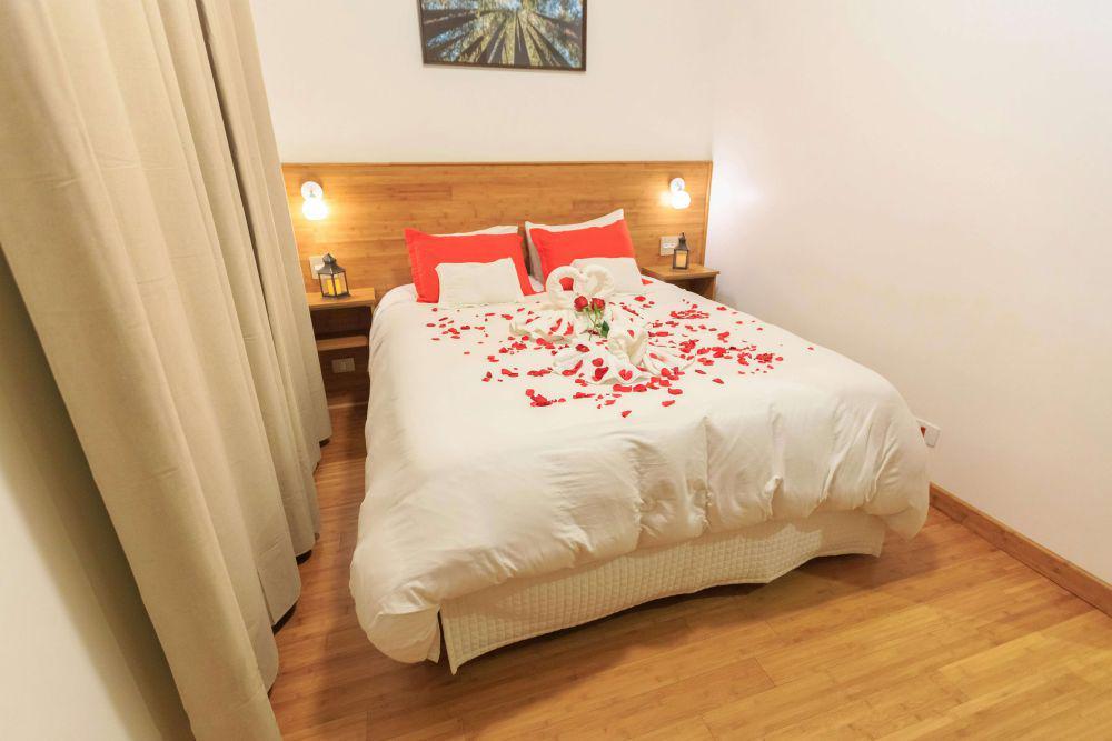 5 Tips Dekorasi Kamar Low Budget untuk Ciptakan Suasana Romantis