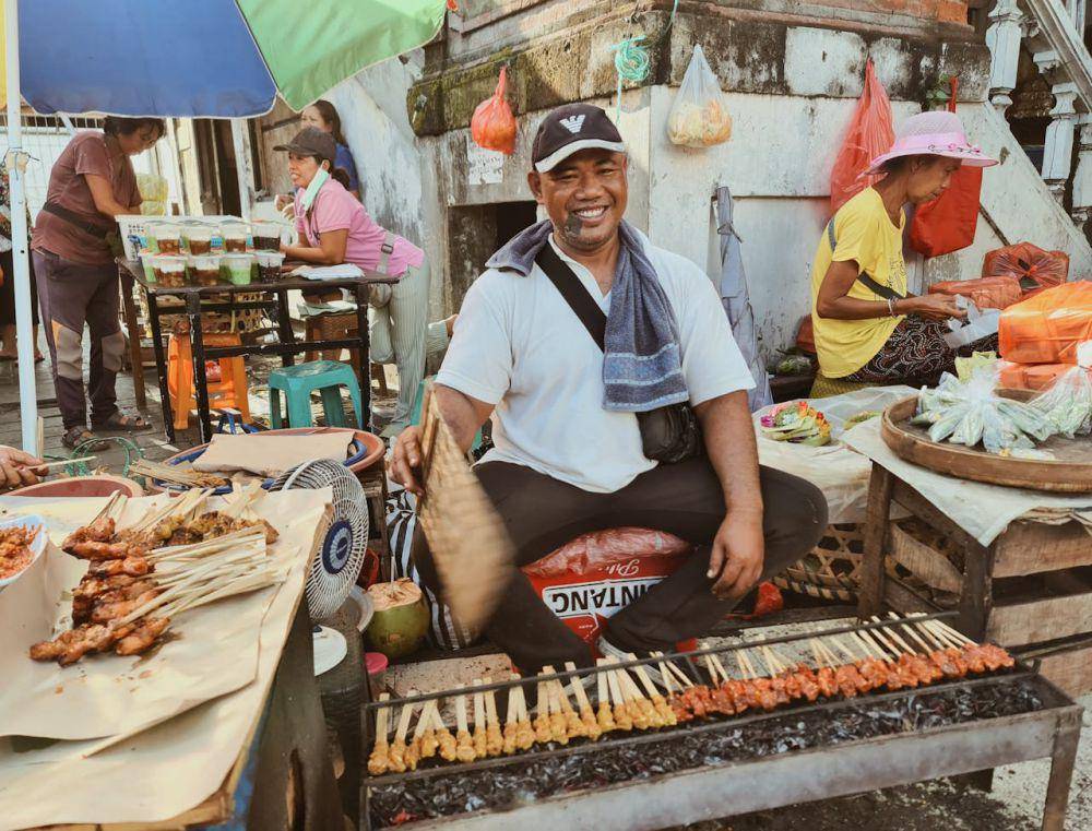 Ilustrasi Penjual Sate. (Pexels.com/G Y)