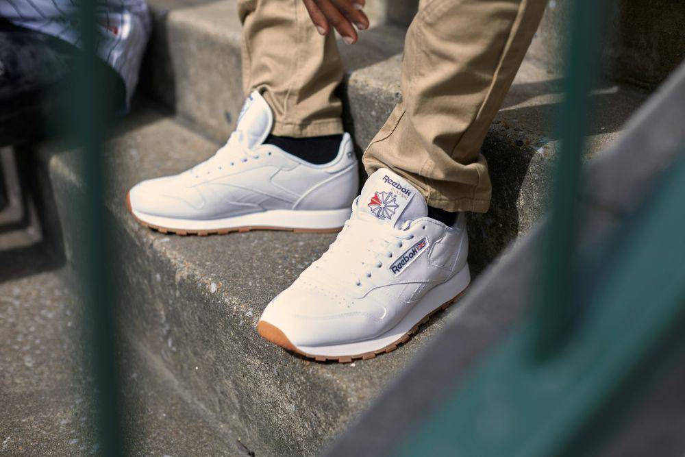 ilustrasi sepatu putih (unsplash.com/Project 290)