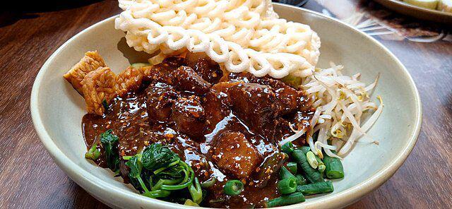 5 Tips Membuat Rujak Cingur Khas Surabaya yang Segar dan Gurih