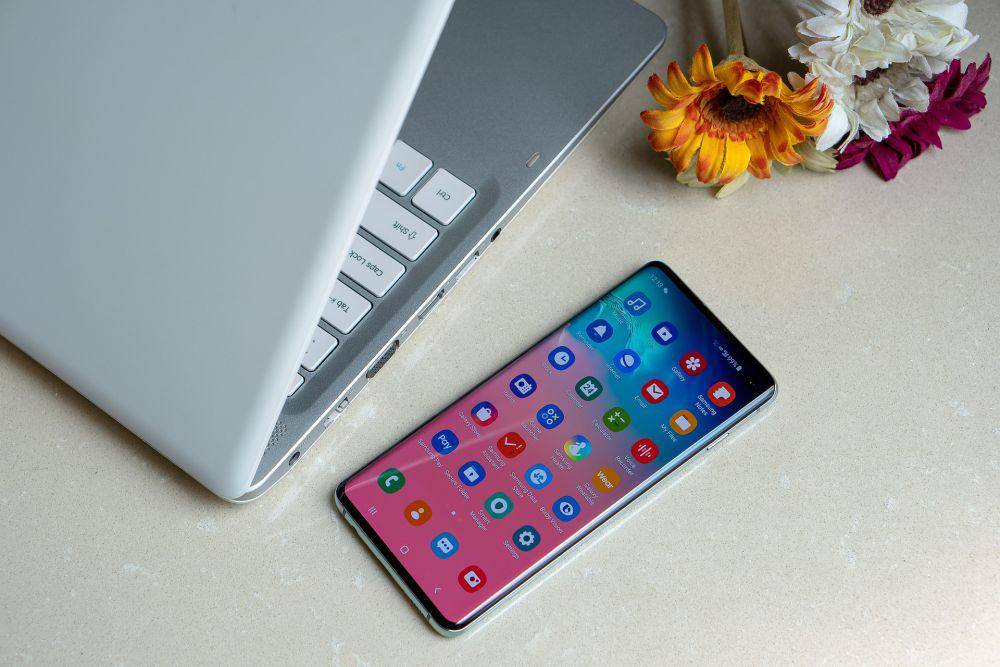 ilustrasi HP Samsung (pixabay.com/adrian2019)