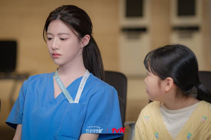 cuplikan drama Resident Playbook (dok. tvN/Resident Playbook)