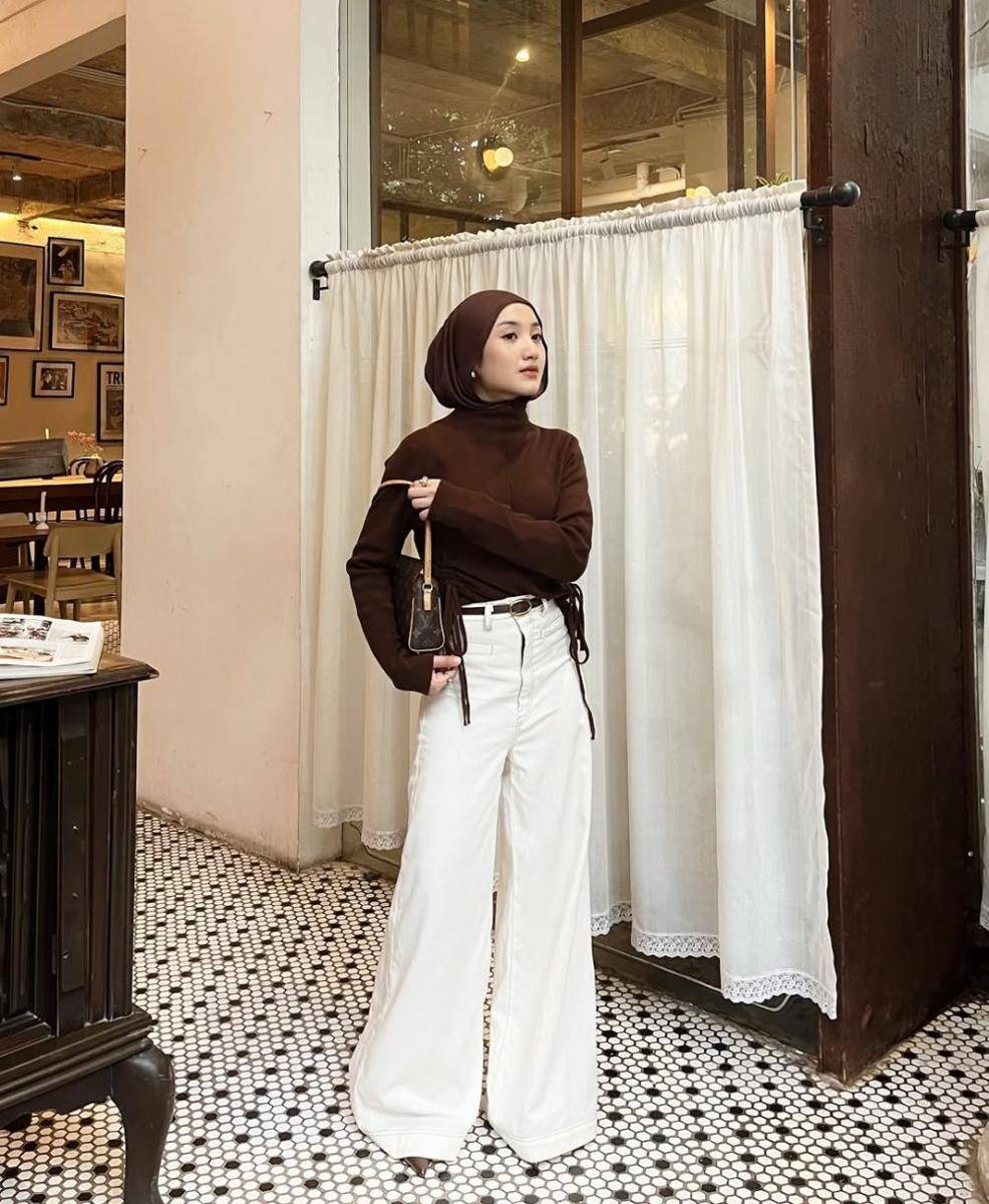 OOTD ala Thafanya Sabila (instagram.com/thafanyads)
