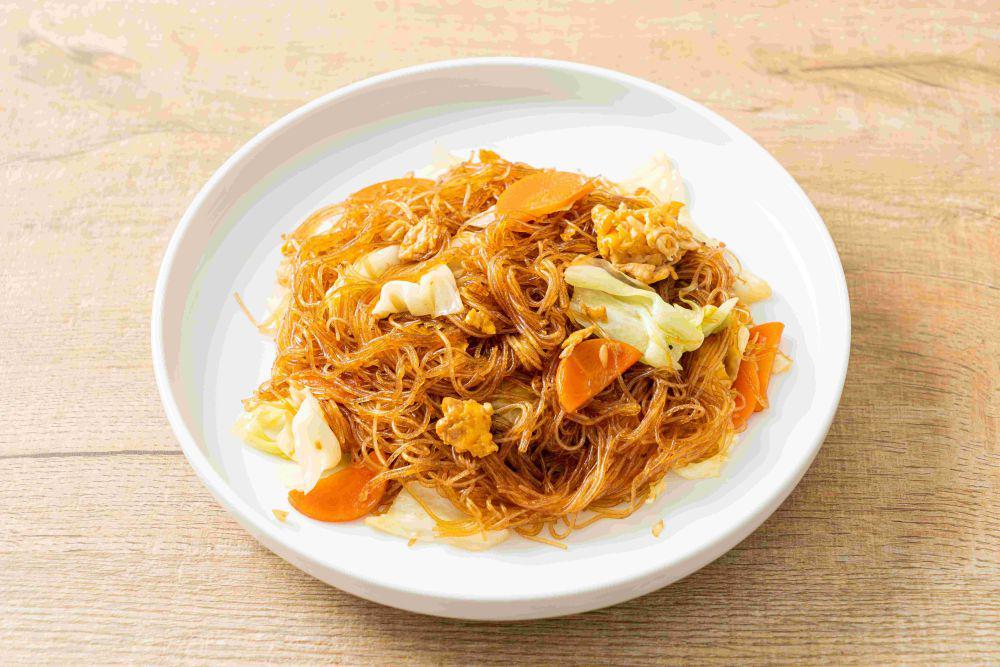 5 Tips Membuat Bihun Goreng Gurih, Kenyal, dan Gak Lengket