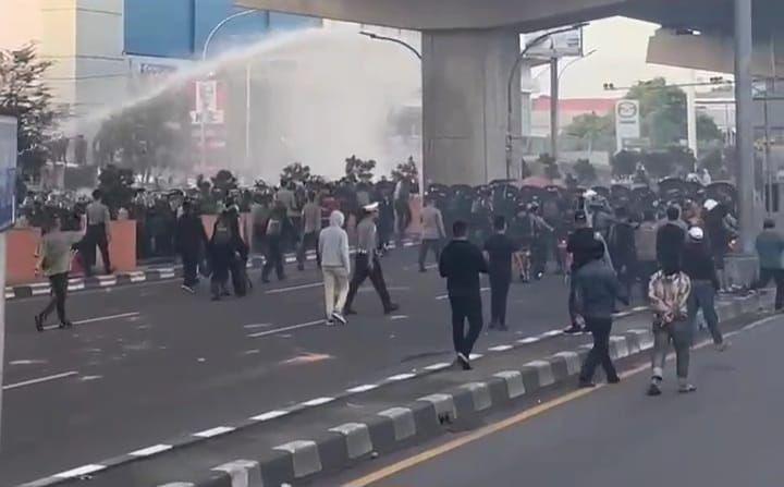 Eksekusi Lahan Showroom Mazda di Makassar Ricuh