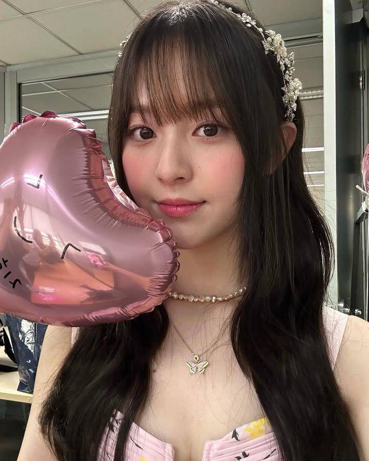 ide aksesoris ala Park Ji Hu (instagram.com/03_hu)