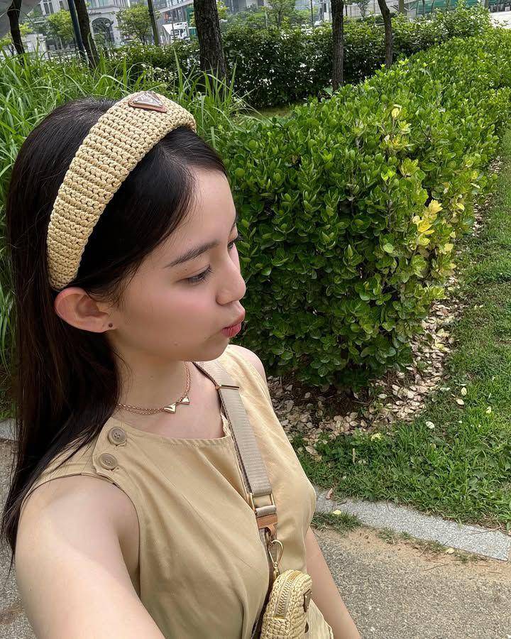 ide aksesoris ala Park Ji Hu (instagram.com/03_hu)
