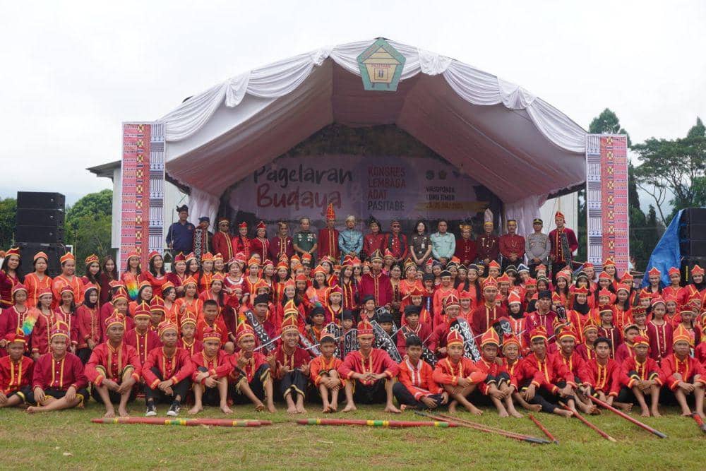 potret kebudayaan suku Luwu Timur (vale.com)