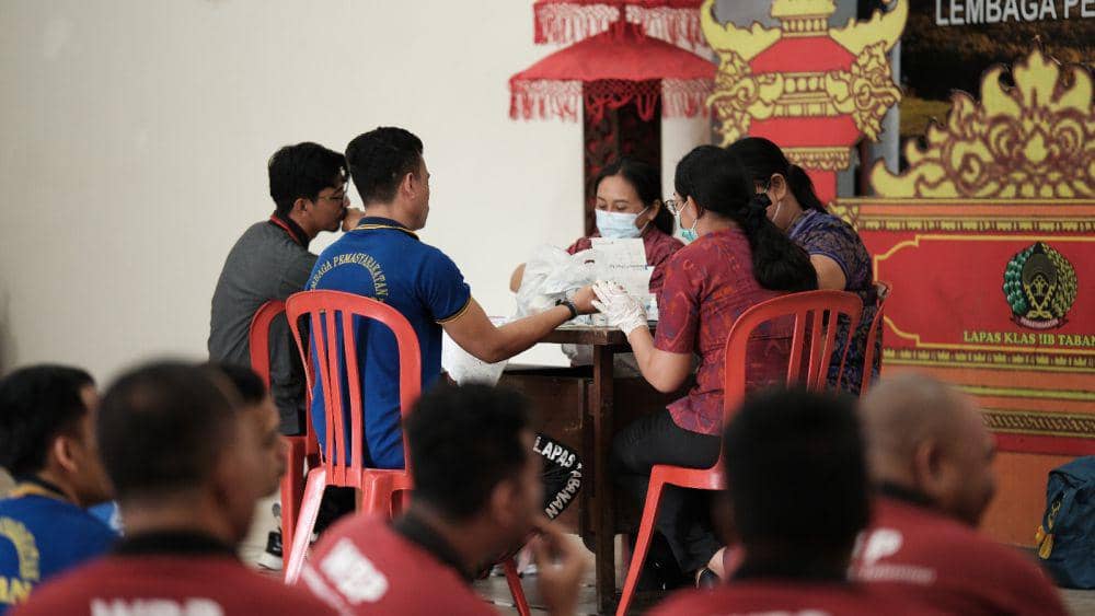 Pemeriksaan kesehatan bagi warga binaan di Lapas Tabanan, Selasa (29/4/2025) (Dok.IDNTimes/Istimewa)