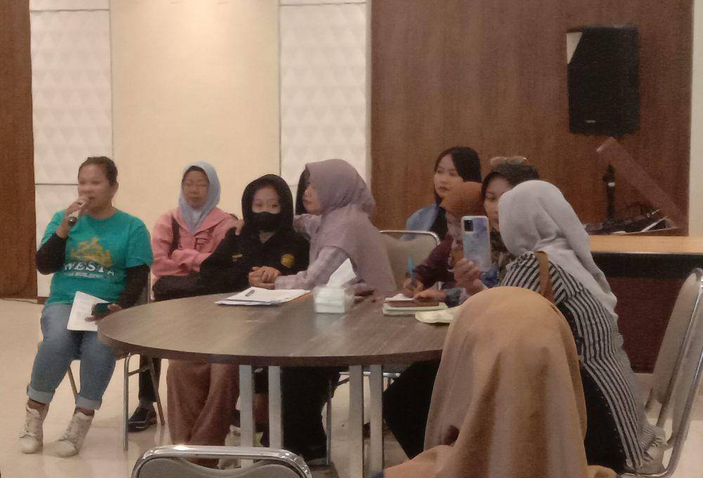 Curhatan Calon TKI yang dieksploitasi oleh PT NSP Malang. (IDN Times/Rizal Adhi Pratama)