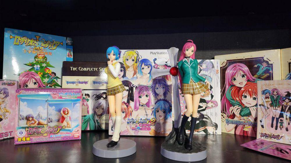 potret koleksi Rosario + Vampire (reddit.com/user/LovelyGhoulie)