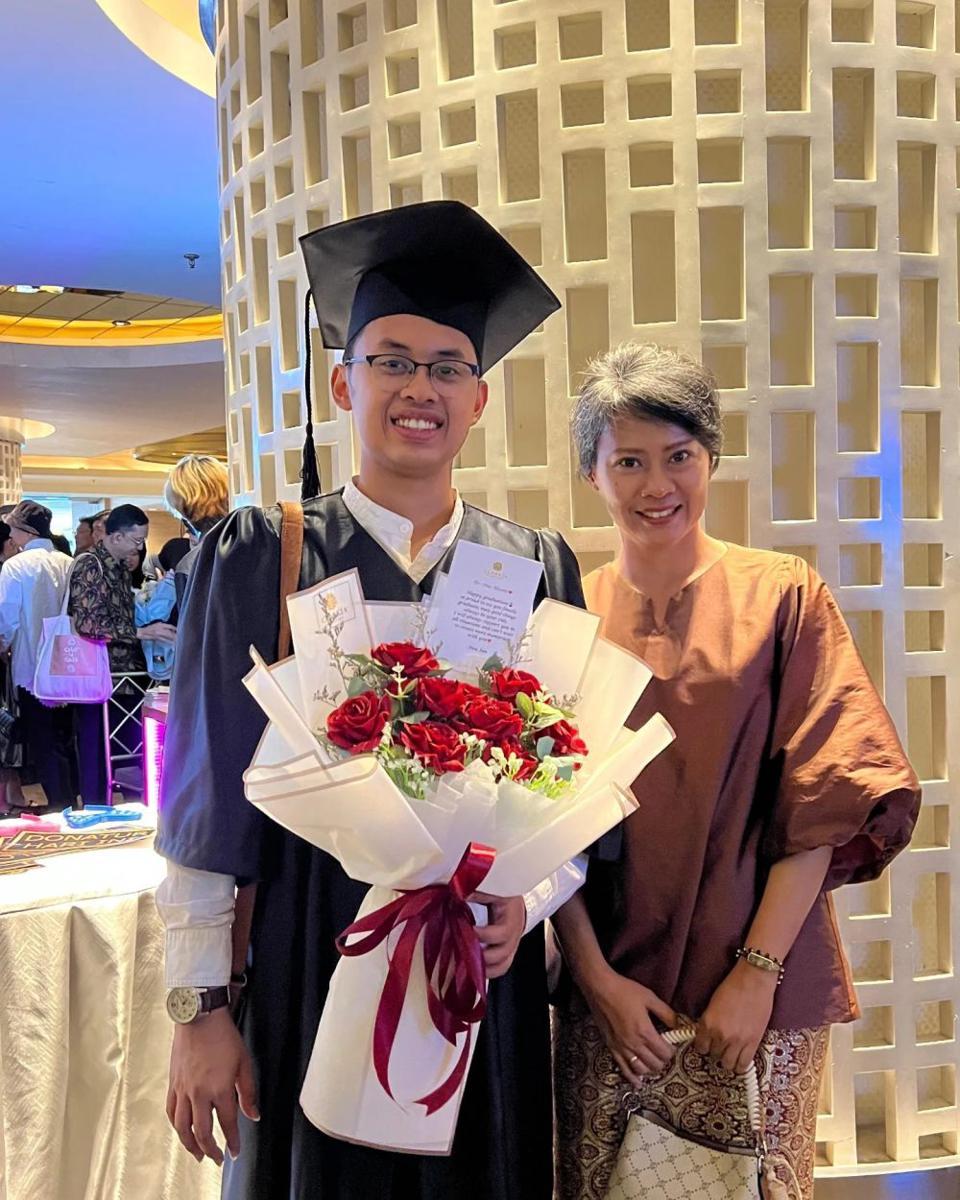 anak Hanung Bramantyo wisuda (instagram.com/hanungbramantyo)
