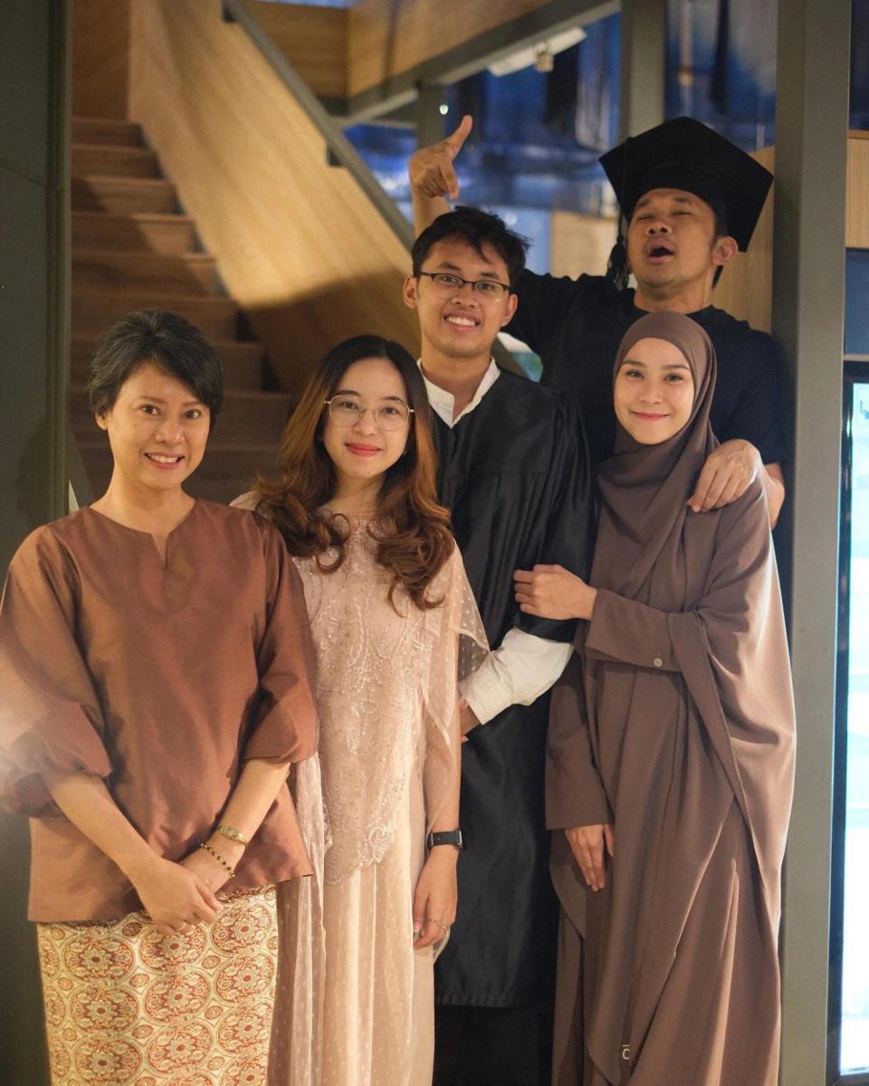 anak Hanung Bramantyo wisuda (instagram.com/hanungbramantyo)