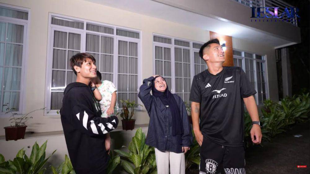 Boy William ke kampung halaman Lesti (YouTube.com/Leslar Entertainment)