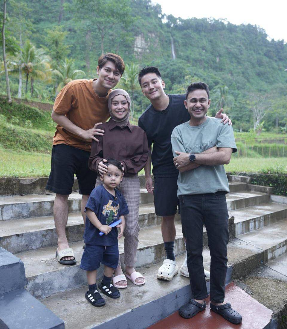 Boy William ke kampung halaman Lesti (YouTube.com/Leslar Entertainment)