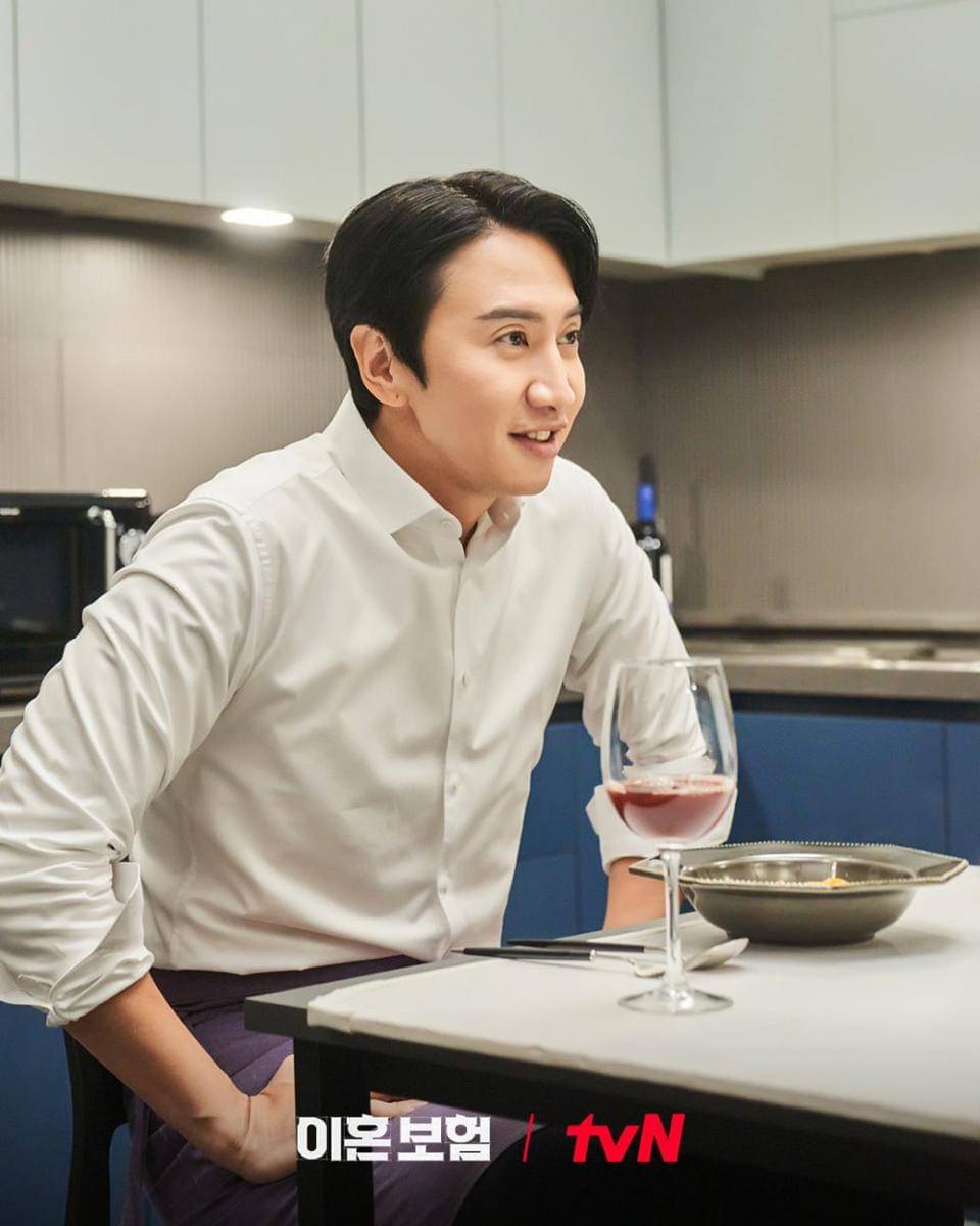 Still cut drama The Divorce Insurance (instagram.com/tvn_drama)