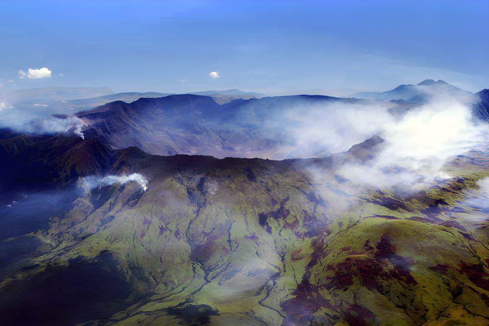 Gunung Tambora (commons.wikimedia.org/Jialiang Gao)