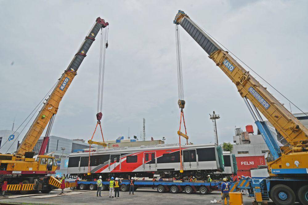 Rangkaian KRL baru buatan CRRC Sifang yang baru tiba dari China. (dok. KAI Commuter)