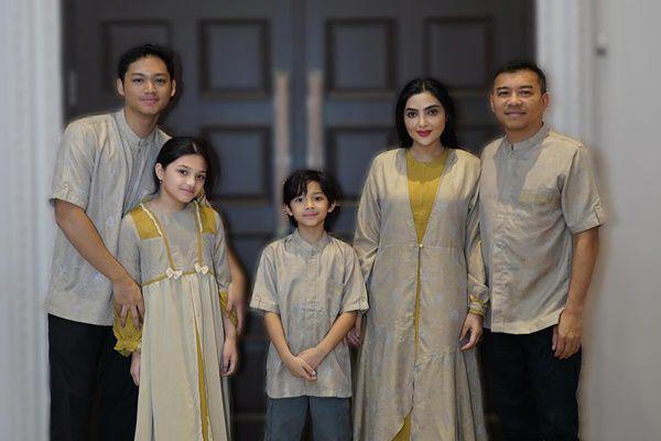 7 Potret Ashanty Ikut Kajian Ustaz Muhammad Nuzul Dzikri