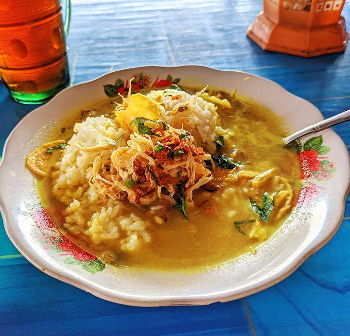 4 Tempat Makan Dekat UMS Buka hingga Tengah Malam, Solusi saat Lapar!