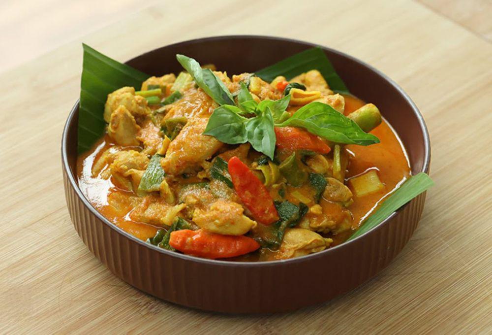 Resep Ayam Oseng Bumbu Pepes, Menu Makan Siang di Akhir Pekan