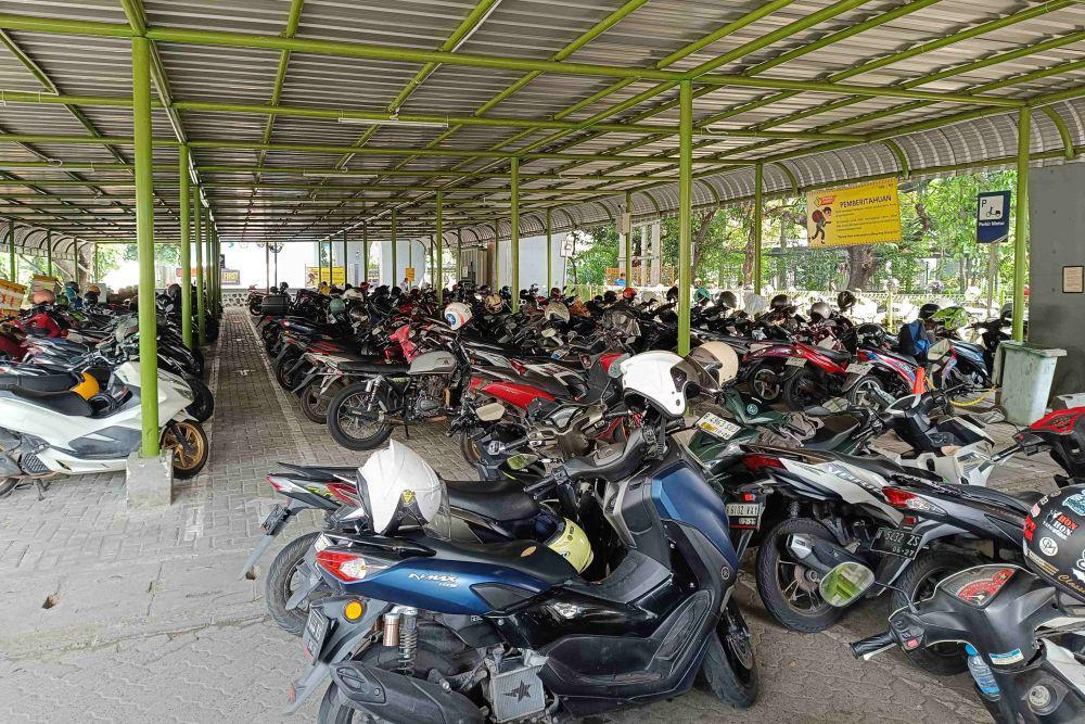 Polisi Sita 26 Motor dari Debt Collector di Lahan Kosong Bogor