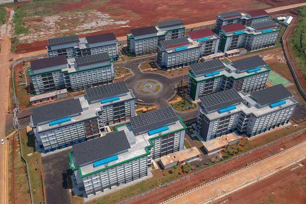 Industri, pabrik, dan rumah susun di Kawasan Ekonomi Khusus (KEK) Industropolis Batang. (dok. PLN)
