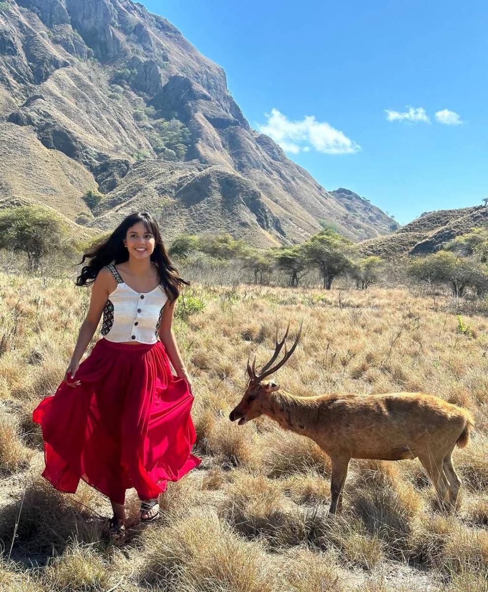 inspirasi gaya etnik ala Aurelie Moeremans (instagram.com/aurelie)