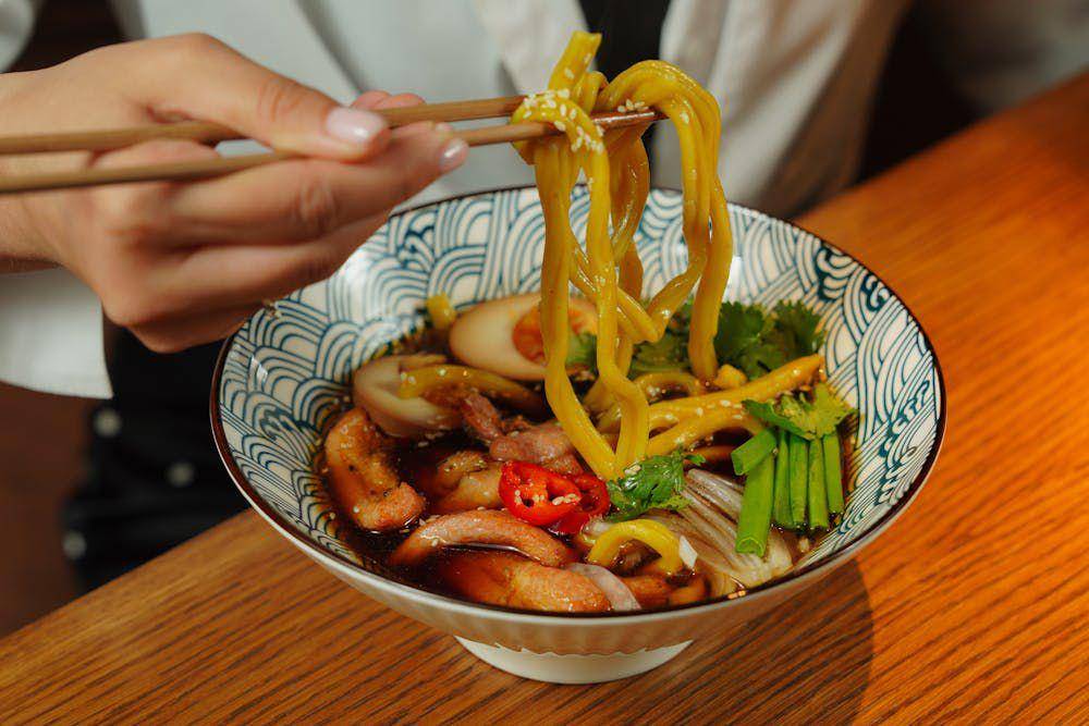 ilustrasi ramen (pexels.com/Nadin Sh)