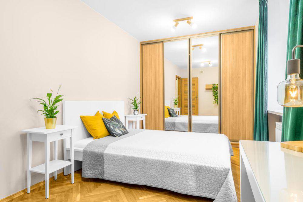 ilustrasi kamar tidur (pexels.com/PICTIQUE Damian Pierzchała)