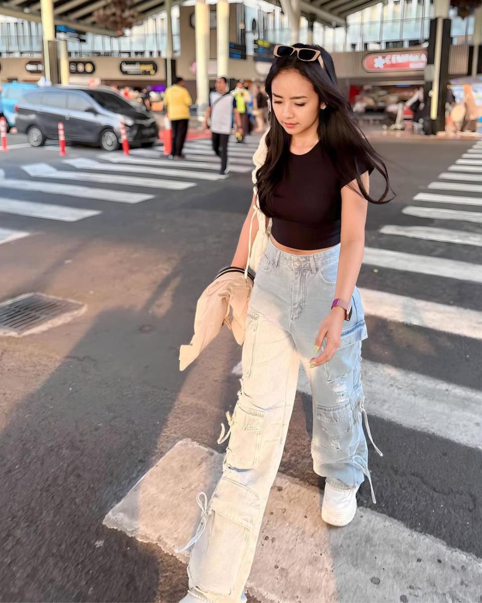 Ayu Puspa (instagram.com/hallopuspa_)