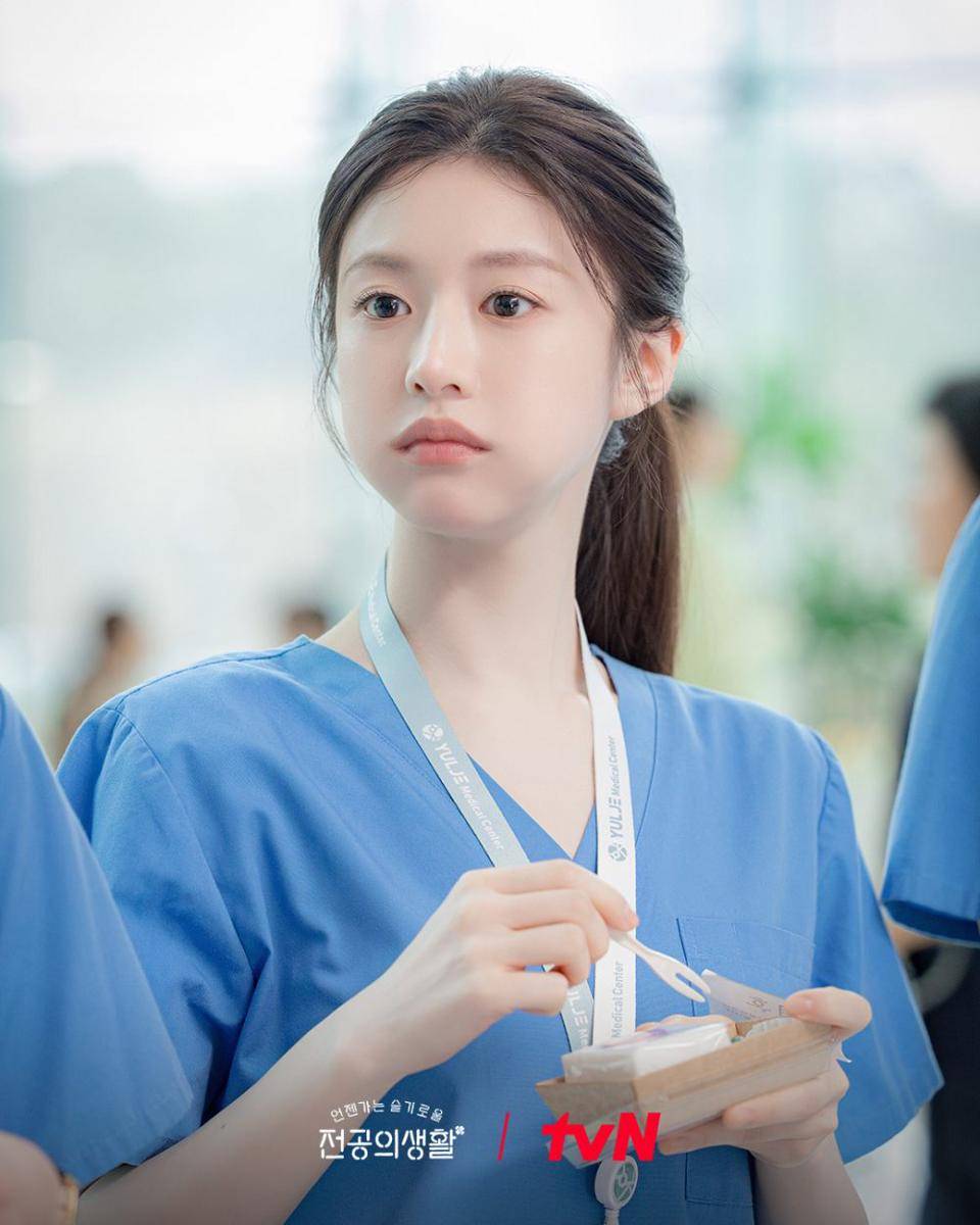 Go Youn Jung (instagram.com/goyounjung)