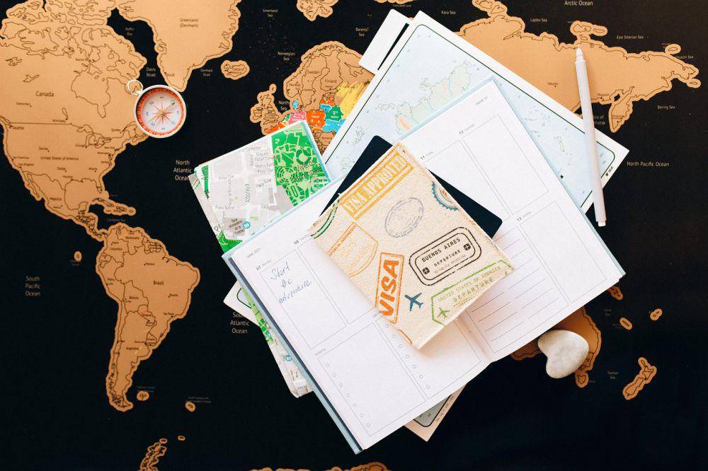 ilustrasi dokumen perjalanan ke luar negeri (pixabay.com/aumglobal2)