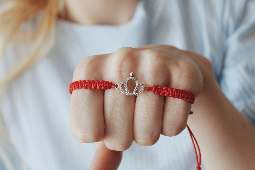 7 Ide Hadiah Kelulusan buat Crush di Sekolah, Gak Terlihat Lebay!