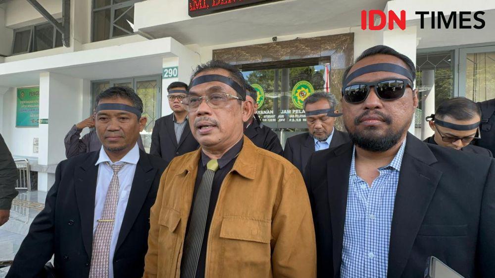 Penggugat dugaan ijazah palsu Jokowi di PN Surakarta. (IDN Times/Larasati Rey)