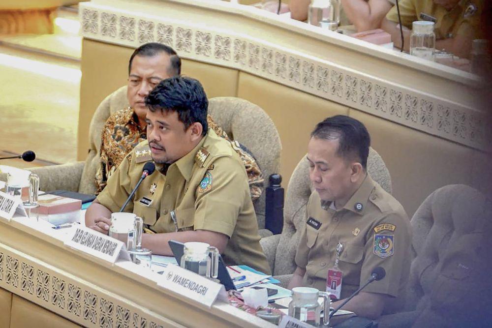 Ketemu DPR RI, Gubernur Bobby 'Curhat' Nias Masih Tertinggal
