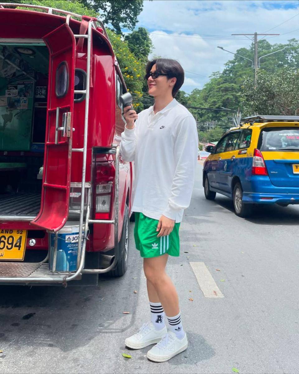 summer outfit ala Arm Weerayut (instagram.com/arm_wc)