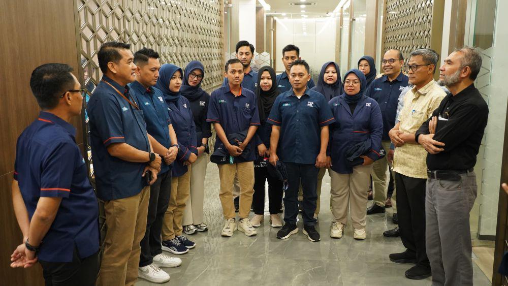PosIND Lepas Tim Kargo Haji Pos Indonesia 2025 ke Tanah Suci