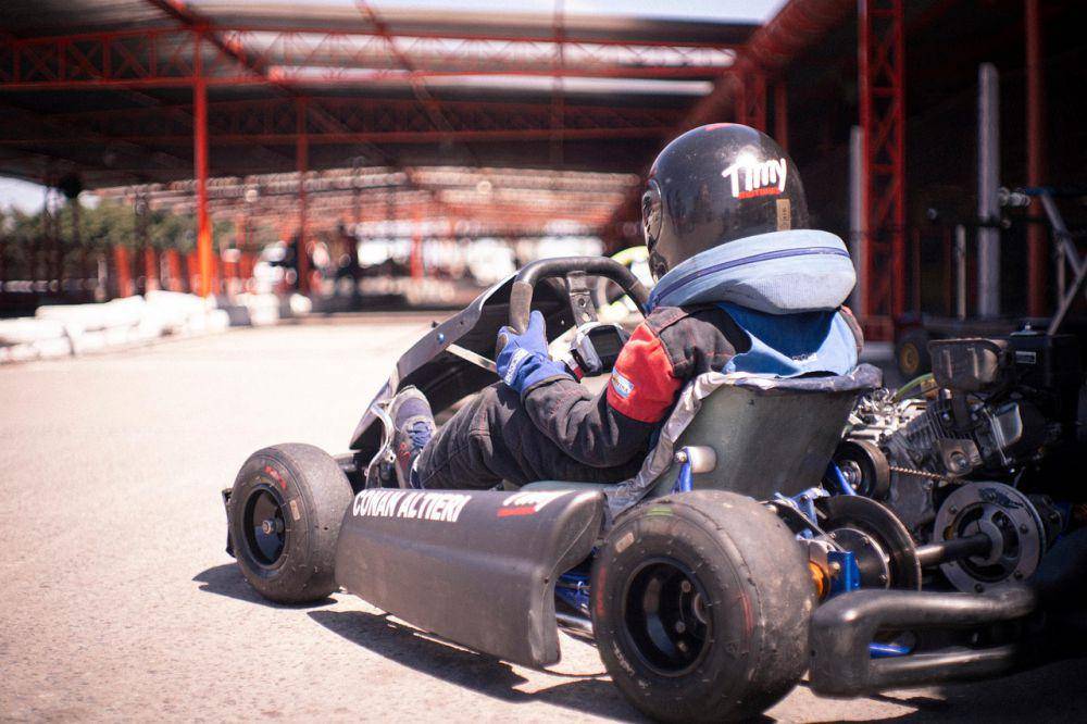 ilustrasi bermain go-kart (pixabay.com/imperioame)