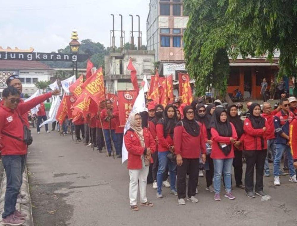 May Day 2025, Ribuan Buruh Usung 7 Tuntutan untuk Aksi di Tugu Adiputa