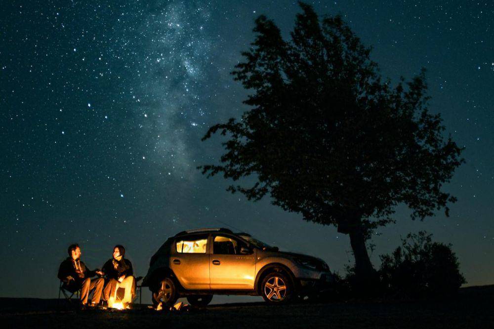 ide ngedate zodiak udara (pexels.com/Melih Cengil)
