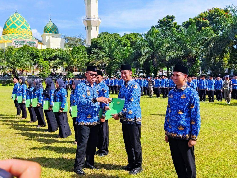 Sebanyak 1025 ASN baru di Magetan resmi terima SK pengangkatan. IDN Times/ Riyanto.