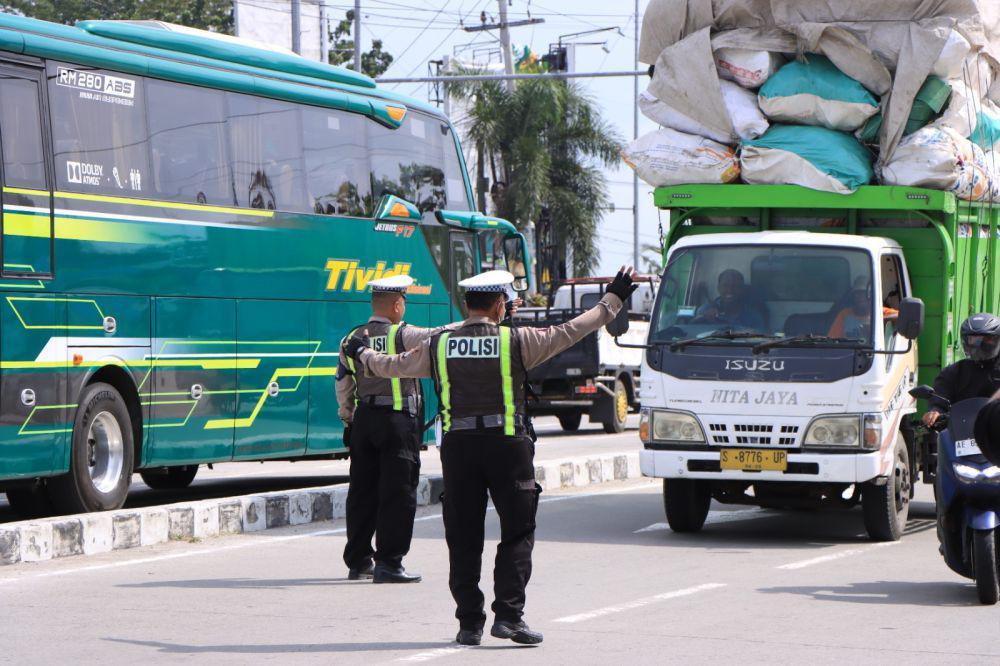1.000 Truk Bakal Luruk Surabaya, Tolak Kebijakan ODOL
