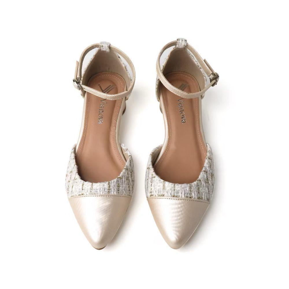 potret ide strap heels nuansa beige (shopee.com/VIANOVA LA VEREDA Official Store)