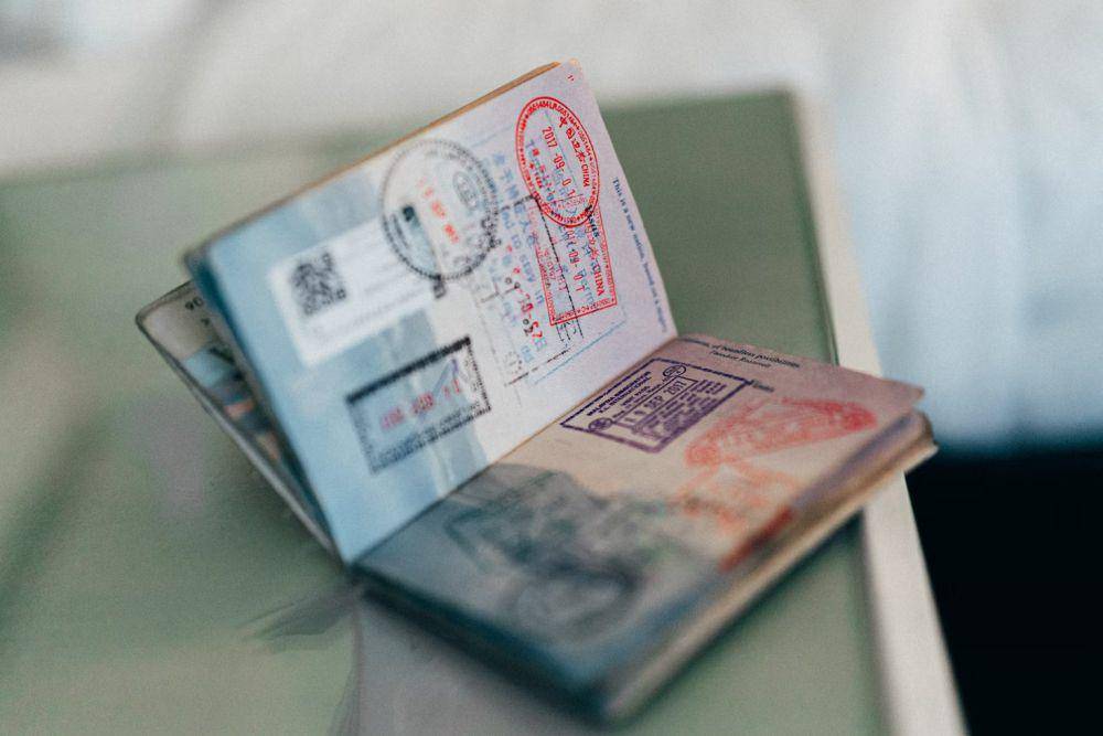 ilustrasi visa (unsplash.com/Kit (formerly ConvertKit))