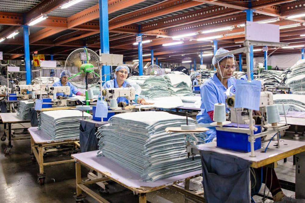 ilustrasi seseorang buruh pabrik (pexels.com/EqualStock IN)