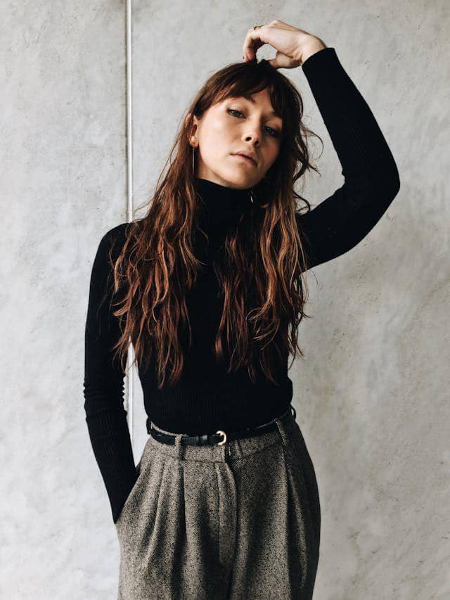 ilustrasi pakaian turtleneck (pexels.com/andrea)