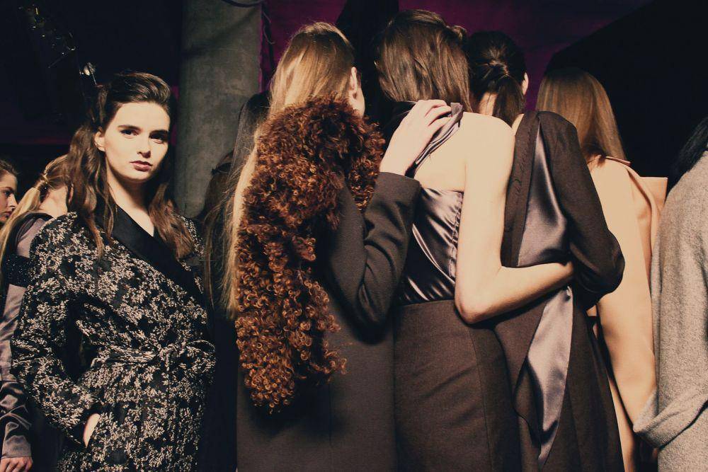 ilustrasi fashion show (unsplash.com/Sasha Lebedeva)